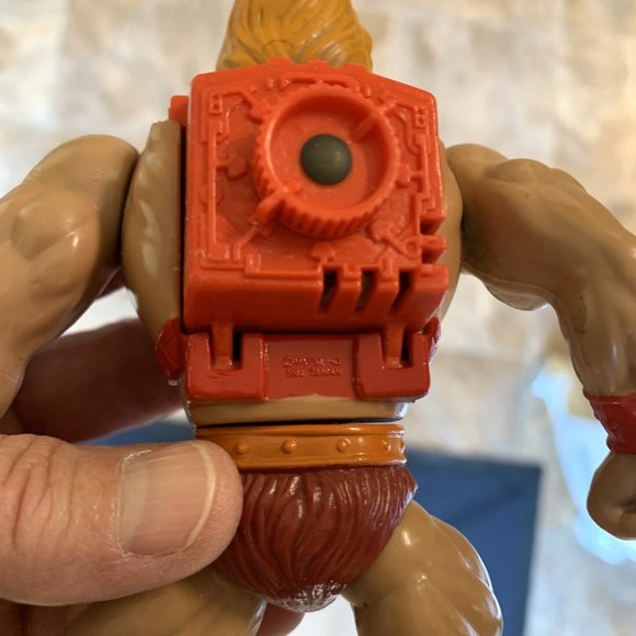 1984 MOTU Thunder Punch HE-MAN Action Figure - Picture 4 of 10